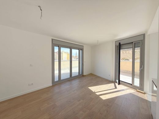 Luxury Apartment for sale in Zaragoza, 460 000 €, Photo 4