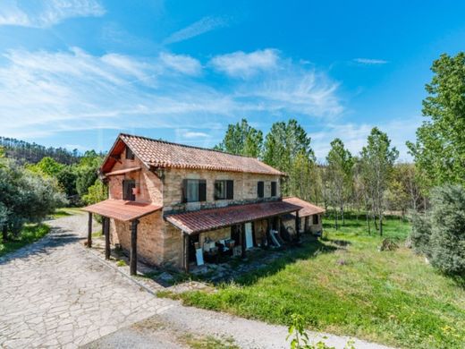Maison de luxe à vendre à Covilhã, 850 000 €, Photo 1