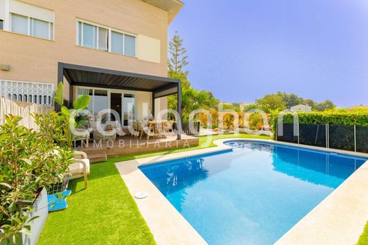 Luxury House for sale in La Pobla de Vallbona, 700 000 €, Photo 1
