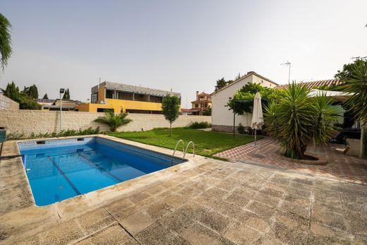 Luxury House for sale in Armilla, 525 000 €, Photo 1