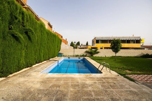 Luxury House for sale in Armilla, 525 000 €, Photo 3