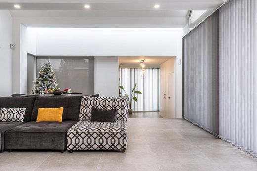 Maison de luxe à vendre à Otura, 749 000 €, Photo 4