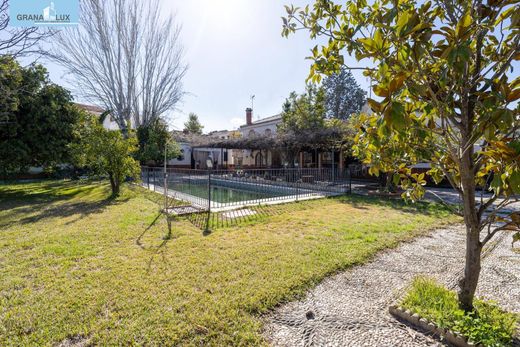 Luxury House for sale in Ogíjares, 590 000 €, Photo 1