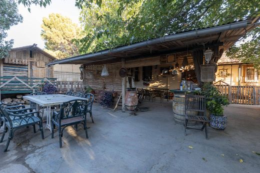 Maison de luxe à vendre à Zubia, 624 900 €, Photo 1
