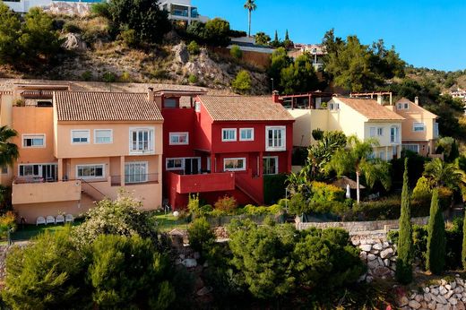 Maison de luxe à vendre à Málaga, 1 300 000 €, Photo 1