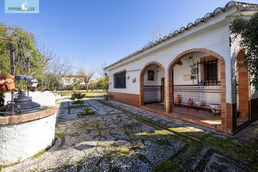 Luxury House for sale in Ogíjares, 590 000 €, Photo 2