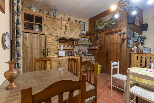 Maison de luxe à vendre à Zubia, 624 900 €, Photo 4