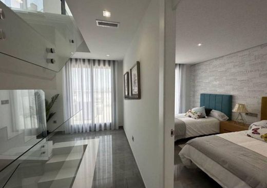 Maison de luxe à vendre à Torrevieja, 690 000 €, Photo 4