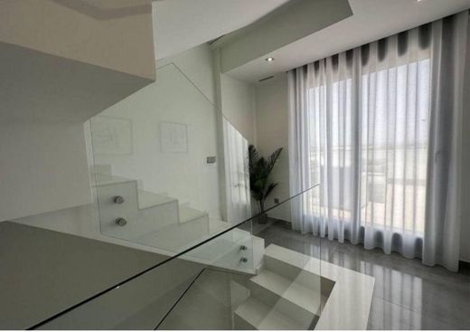 Maison de luxe à vendre à Torrevieja, 690 000 €, Photo 6