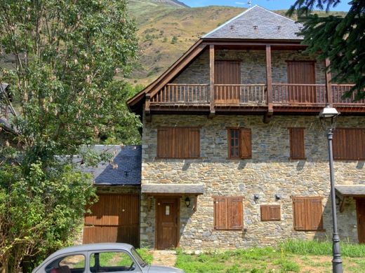 Maison de luxe à vendre à Vielha, 795 000 €, Photo 2