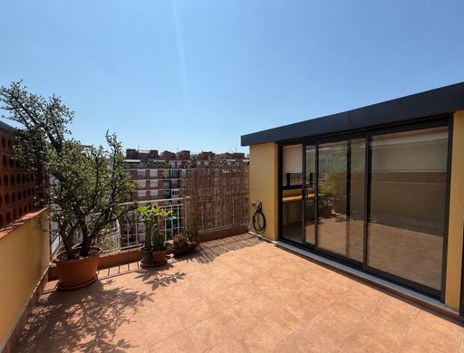 Luxury Apartment for sale in Barcelona, 798 500 €, Photo 2