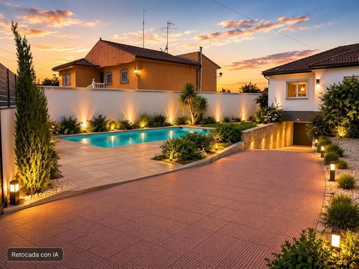 Maison de luxe à vendre à Gójar, 669 000 €, Photo 2