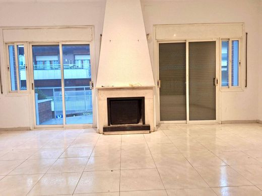 Luxury House for sale in Rubí, 450 000 €, Photo 2