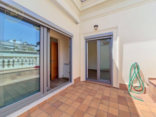 Luxury Apartment for sale in Barcelona, 650 000 €, Photo 3