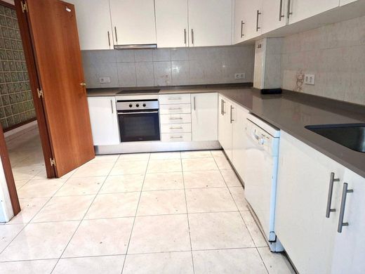 Luxury House for sale in Rubí, 450 000 €, Photo 4