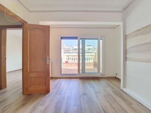 Luxury Apartment for sale in Barcelona, 650 000 €, Photo 5
