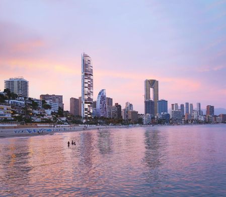 Luxury Apartment for sale in Benidorm, 530 000 €, Photo 1