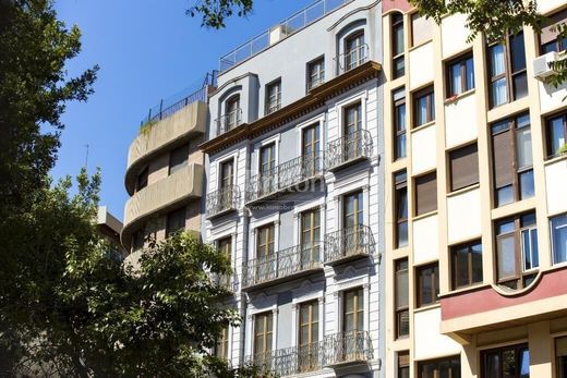 Luxury Apartment for sale in Zaragoza, 682 500 €, Photo 2