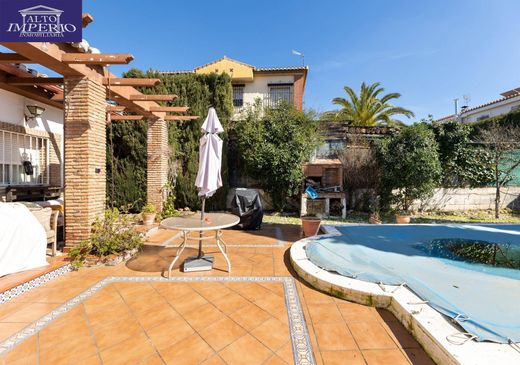 Maison de luxe à vendre à Peligros, 430 000 €, Photo 3