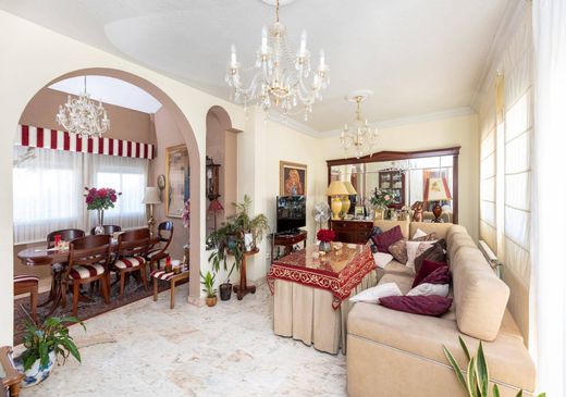 Maison de luxe à vendre à Peligros, 430 000 €, Photo 4