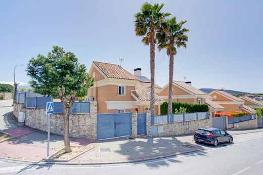Maison de luxe à vendre à Otura, 418 000 €, Photo 2