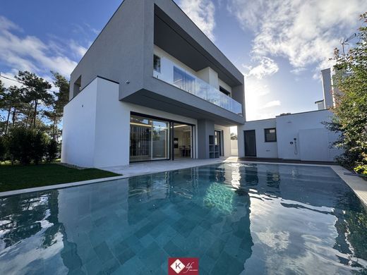 Luxury House for sale in Almada, 795 000 €, Photo 2