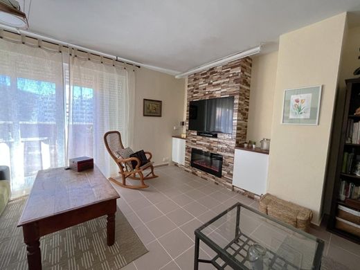 Luxury Apartment for sale in Villajoyosa, 449 000 €, Photo 2