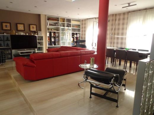 Maison de luxe à vendre à Jaén, 402 000 €, Photo 2