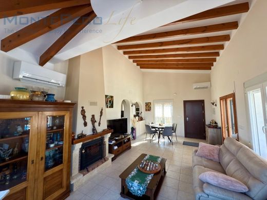 Luxury House for sale in Pego, 450 000 €, Photo 5