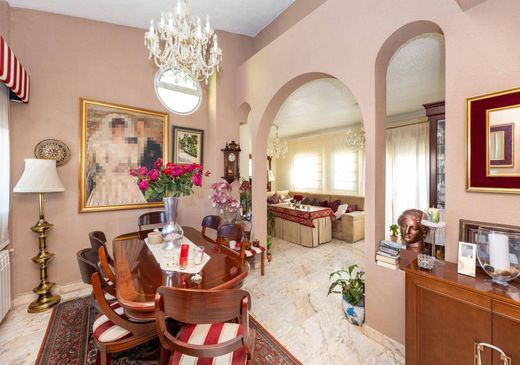 Luxury House for sale in Peligros, 430 000 €, Photo 5