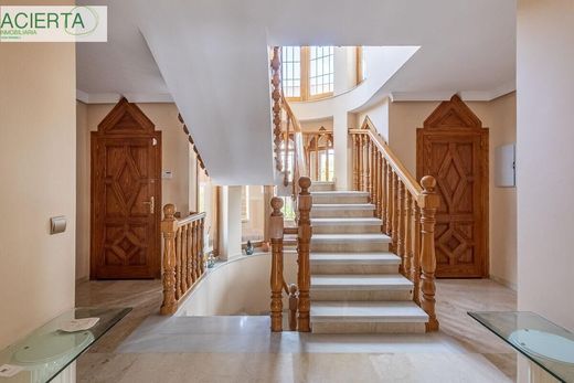 Luxury House for sale in Peligros, 510 000 €, Photo 6