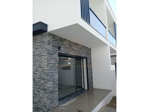 Luxury House for sale in Seixal, 495 000 €, Photo 1