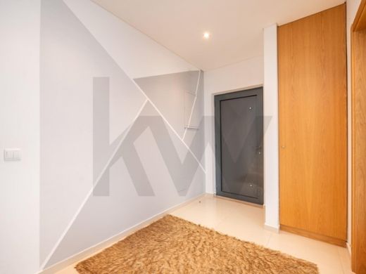 Maison de luxe à vendre à Coimbra, 460 000 €, Photo 1