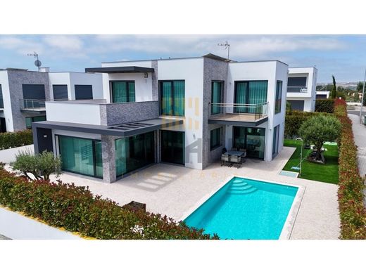 Maison de luxe à vendre à Bombarral, 599 000 €, Photo 2