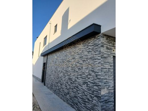 Luxury House for sale in Seixal, 495 000 €, Photo 4