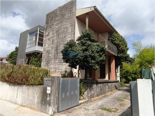 Maison de luxe à vendre à Oliveira de Azemeis, 420 000 €, Photo 1