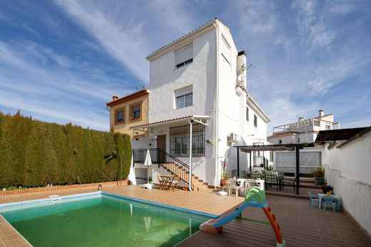 Luxury House for sale in Peligros, 420 000 €, Photo 1