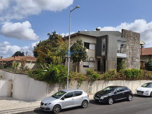 Maison de luxe à vendre à Oliveira de Azemeis, 420 000 €, Photo 3