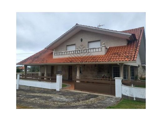 Maison de luxe à vendre à Vigo, 650 000 €, Photo 1