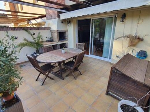 Maison de luxe à vendre à Canet de Mar, 570 000 €, Photo 2