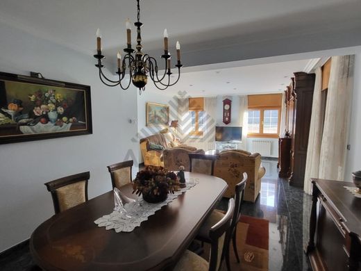 Maison de luxe à vendre à Vigo, 700 000 €, Photo 3