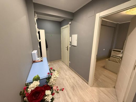 Luxury Apartment for sale in Castro-Urdiales, 400 000 €, Photo 3