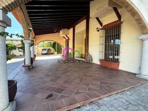 Maison de luxe à vendre à Badajoz, 800 000 €, Photo 7