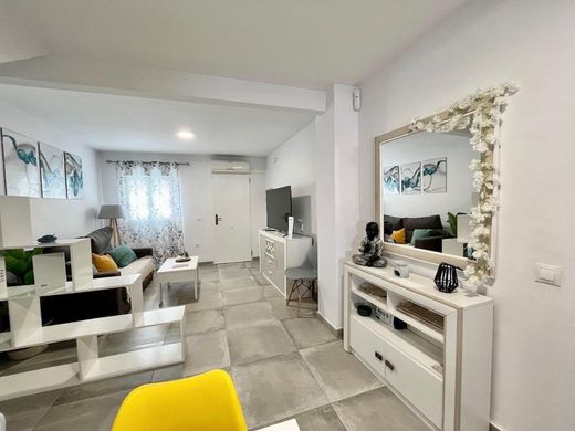 Maison de luxe à vendre à Vélez-Málaga, 429 000 €, Photo 2