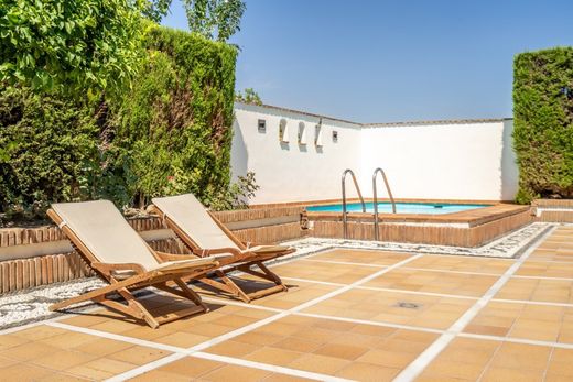 Maison de luxe à vendre à Zubia, 549 000 €, Photo 2