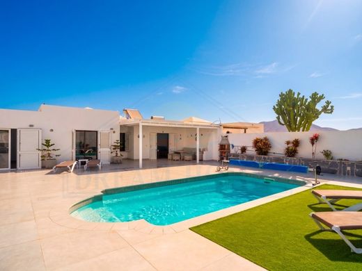 Luxury House for sale in Yaiza, 440 000 €, Photo 3