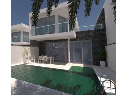 Luxury House for sale in La Oliva, 629 000 €, Photo 1