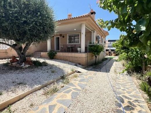 Maison de luxe à vendre à Torrevieja, 425 000 €, Photo 1