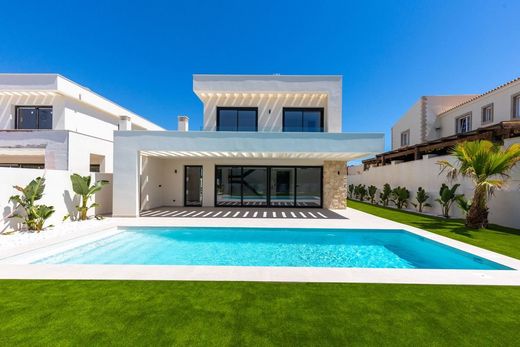 Maison de luxe à vendre à Torrevieja, 895 000 €, Photo 1