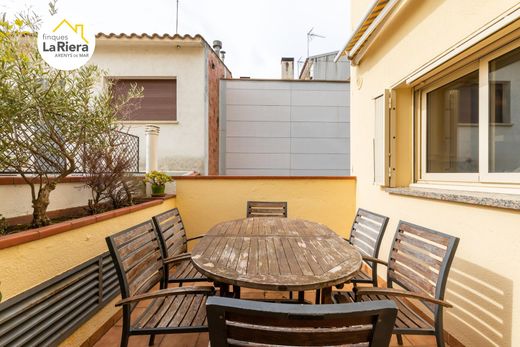 Maison de luxe à vendre à Arenys de Munt, 490 000 €, Photo 3